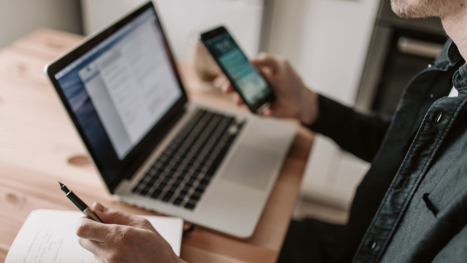 BAYOOCARE_WhatsApp-Gruppe, Datenschutz und die Frage der privaten Nutzung